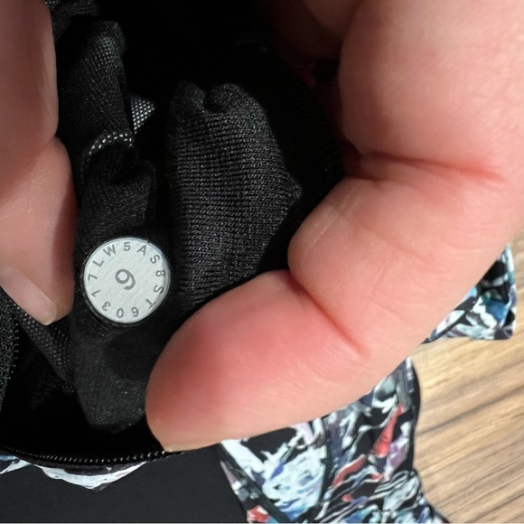 Lululemon Break Free Tight (25")
Culture Clash Starlight Black - Picture 6 of 8